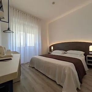 Ξενοδοχείο Piccolo