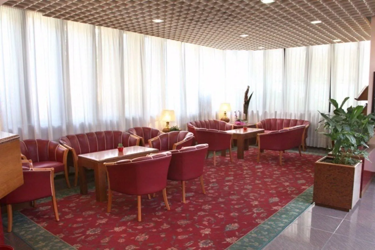 Hotel Maxim Βερόνα 4*,