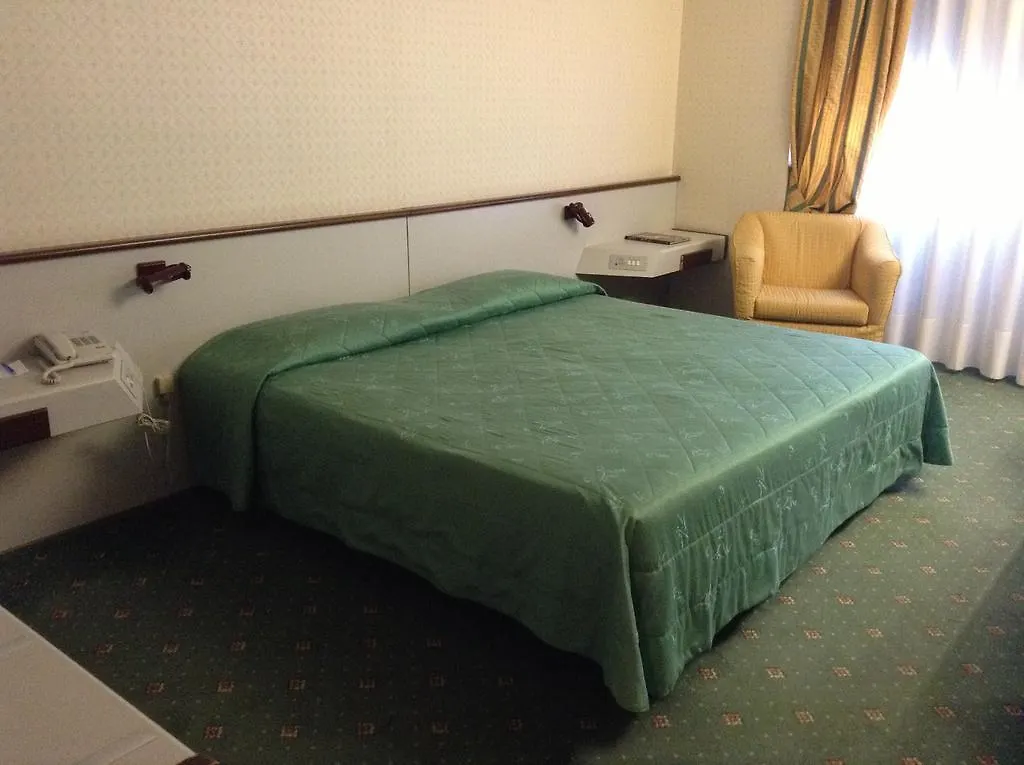 Hotel Maxim Βερόνα